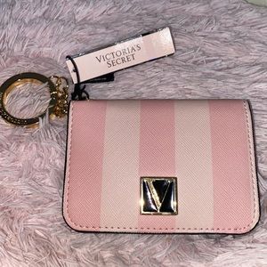 NEW Victoria’s Secret two tone pink multi card wallet💞